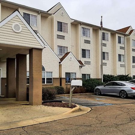 Starkville Inn & Suites Bagian luar foto